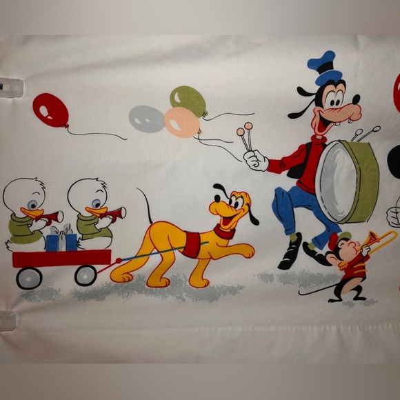 Vintage Disney Bedding - Picture 3 of 7